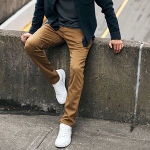 DU/ER N2X Relaxed Taper Brown Khaki 5 Pocket Pant Jeans 32 x 32 Stretch Distress